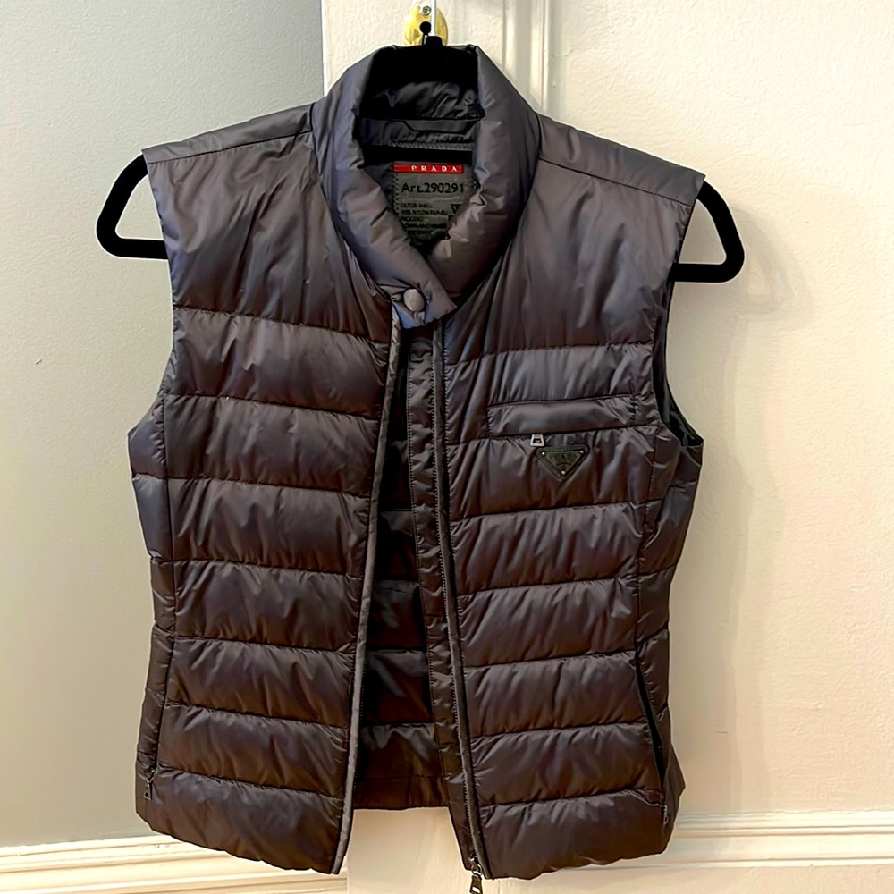 Prada vest great condition worn once
